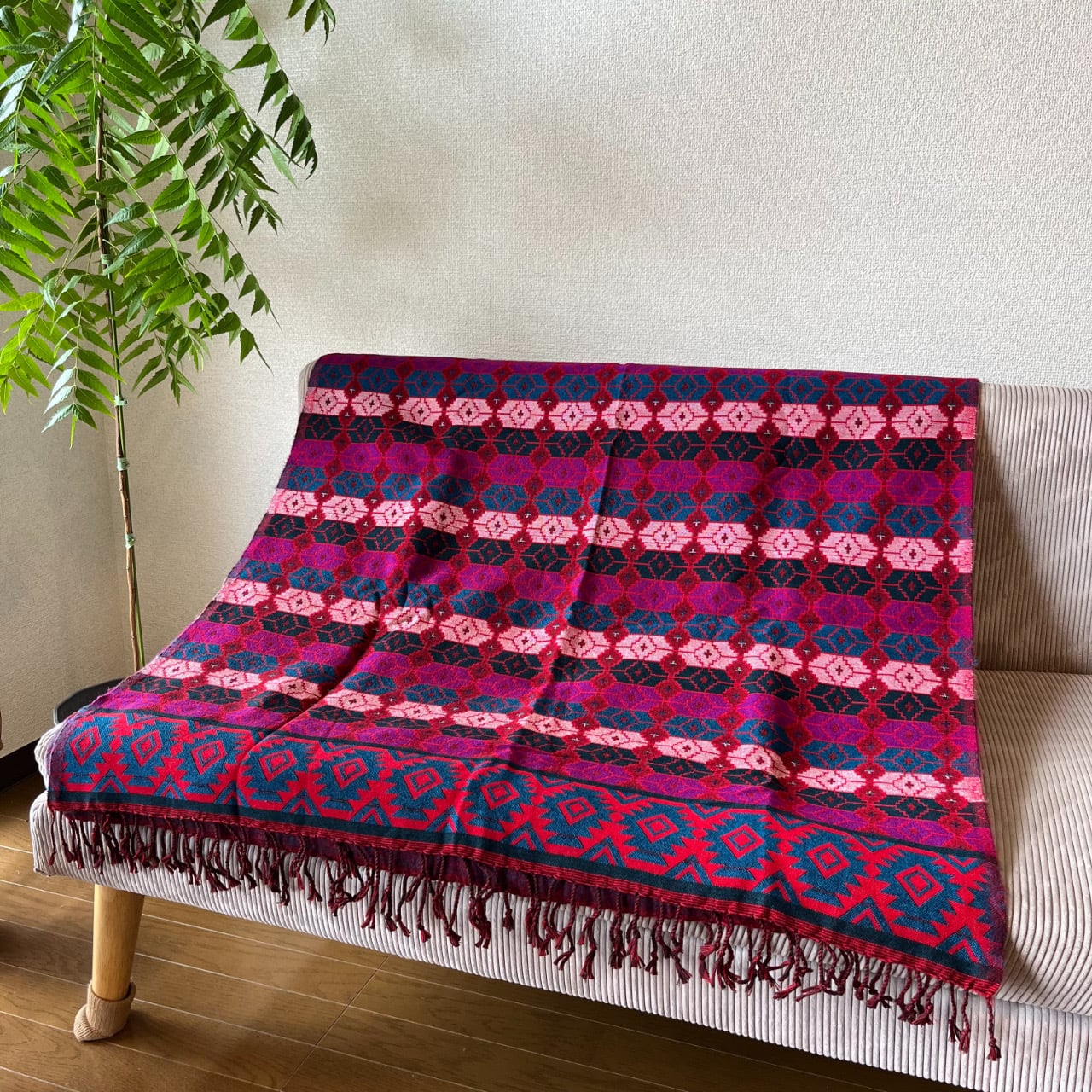 ブランケット｜ピンクカラフル｜ネパールヤクシリーズ | ASHA KIRANA