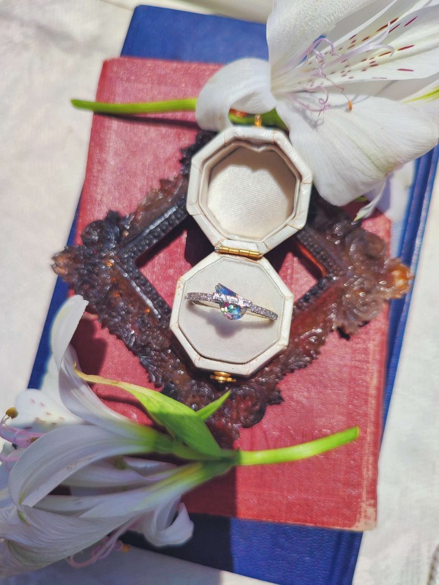 【MELTING COLORS DROP TEARS IRIS RING／（XX376） 】