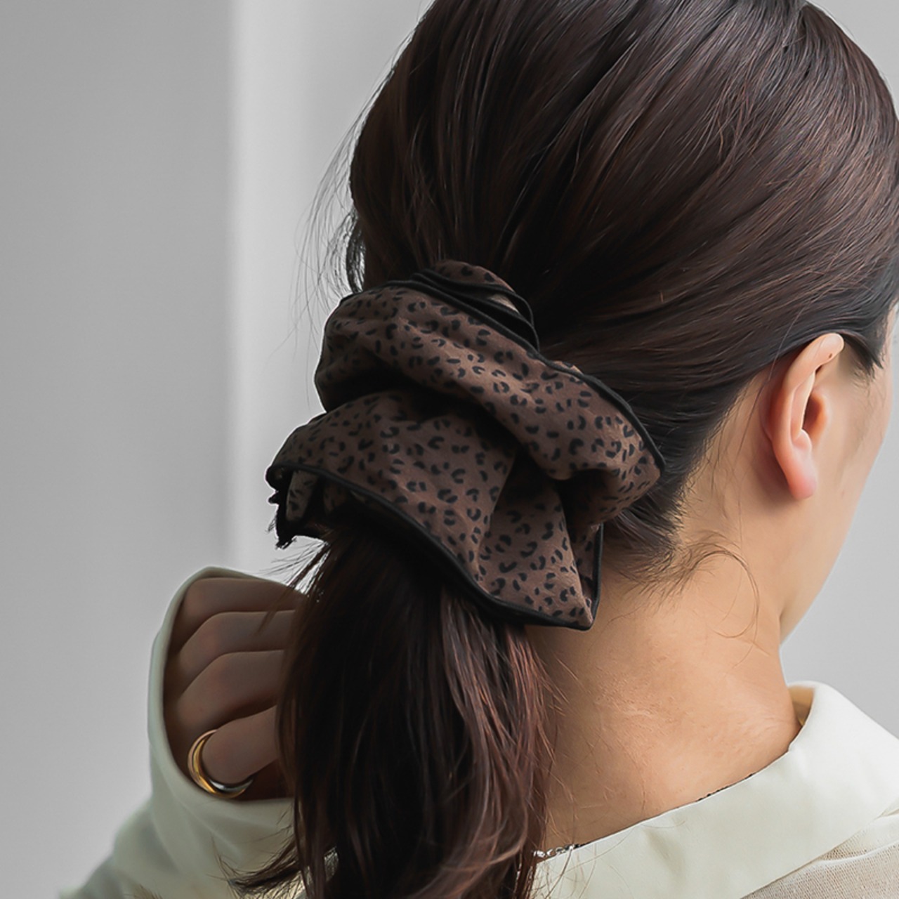 【ネコポス便】ヘアアクセ ランダム 豹柄 ドット フレアシュシュ 2542