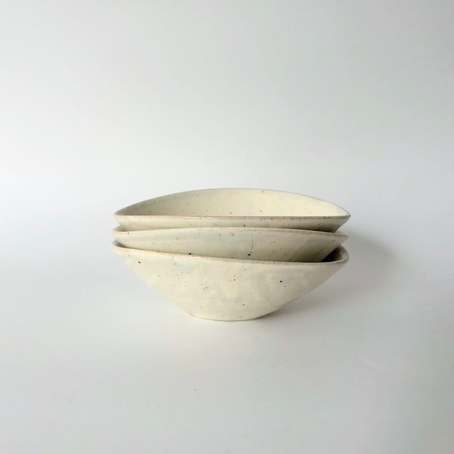 八木橋昇 粉引マット 楕円平鉢5寸 | WOLK