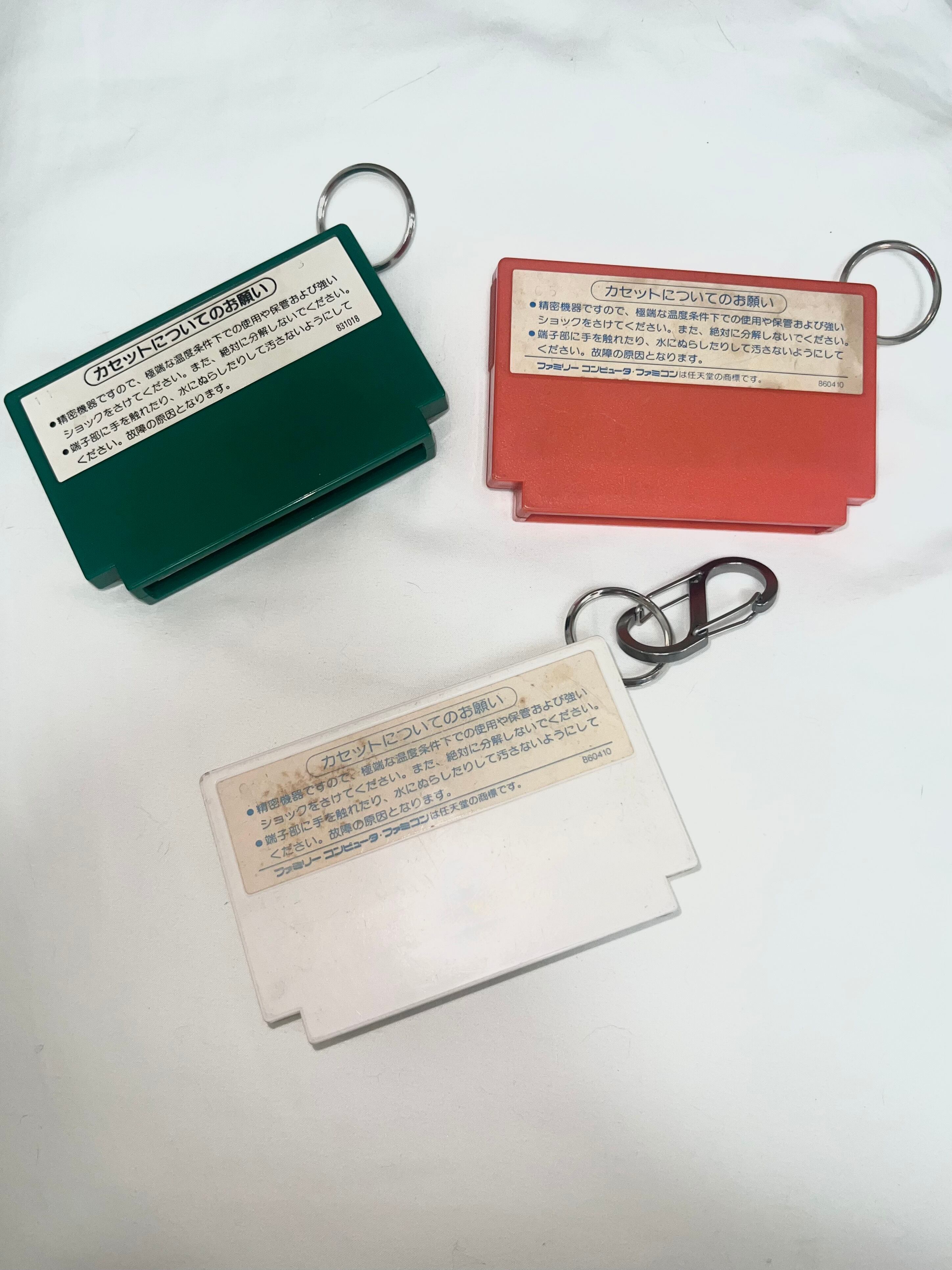 ファミコンカセットキーホルダー | ta-ta closet