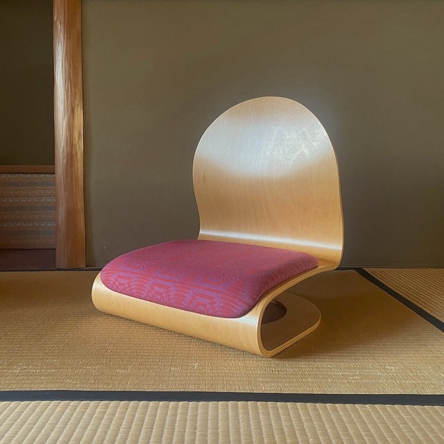 Tatami Chair by Verner Panton (Natural body / Maharam, Optik)