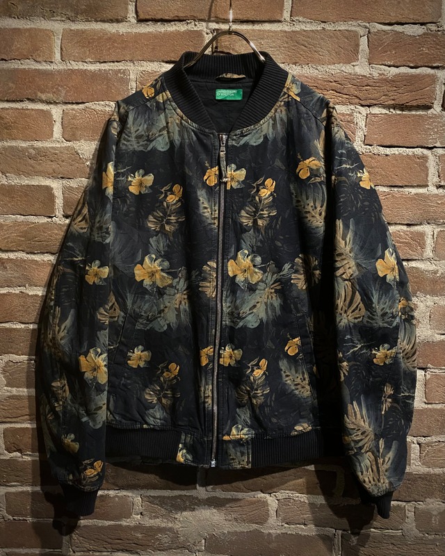【Caka act3】"UNITED COLORS OF BENETTON" Flower Pattern Loose Bomber Jacket