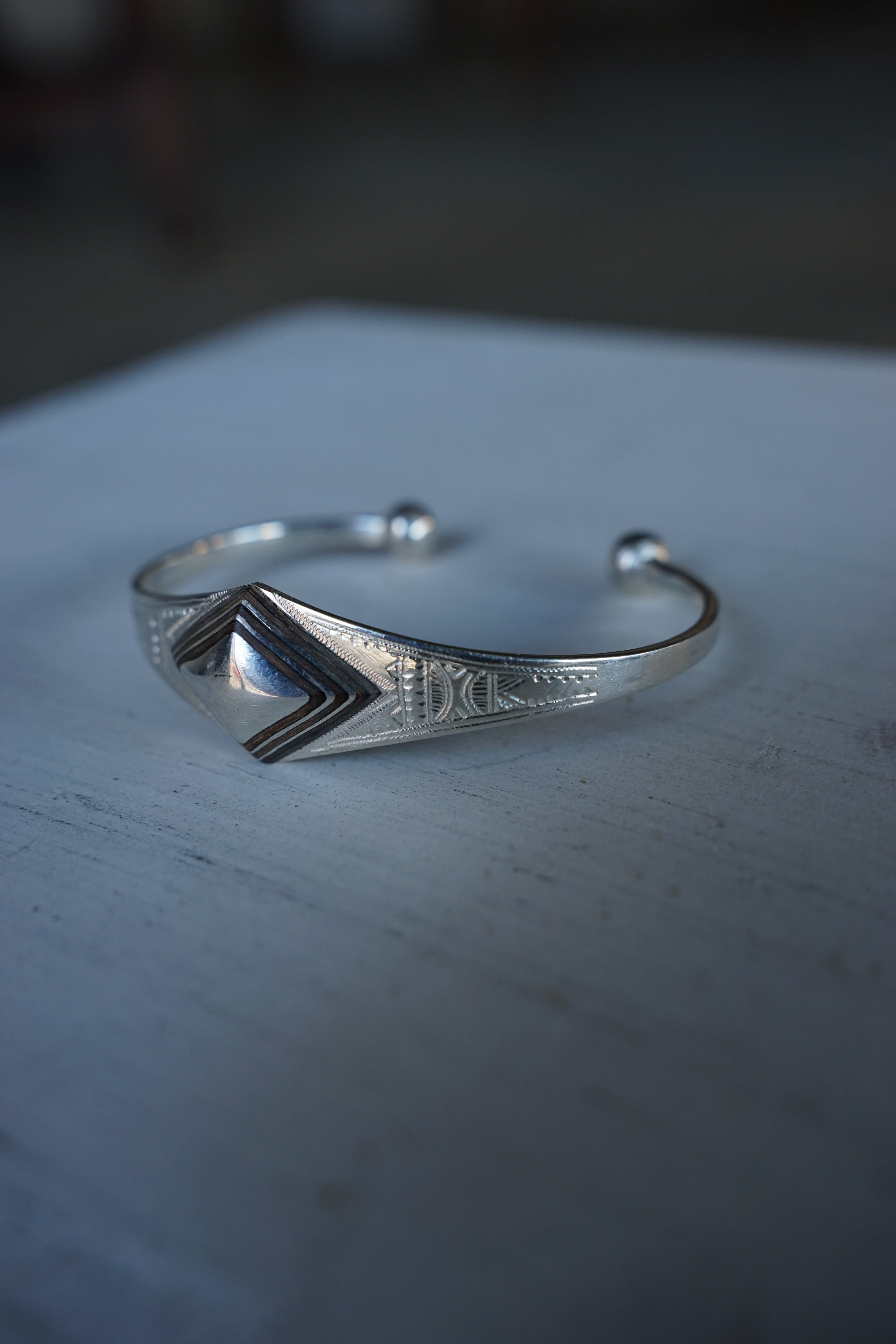 TOUAREG Jewelry] Silver Ebony Wood Motif Bangle made in Niger