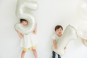 ＮＵＭＢＥＲ ＢＡＬＬＯＯＮ | sand beige