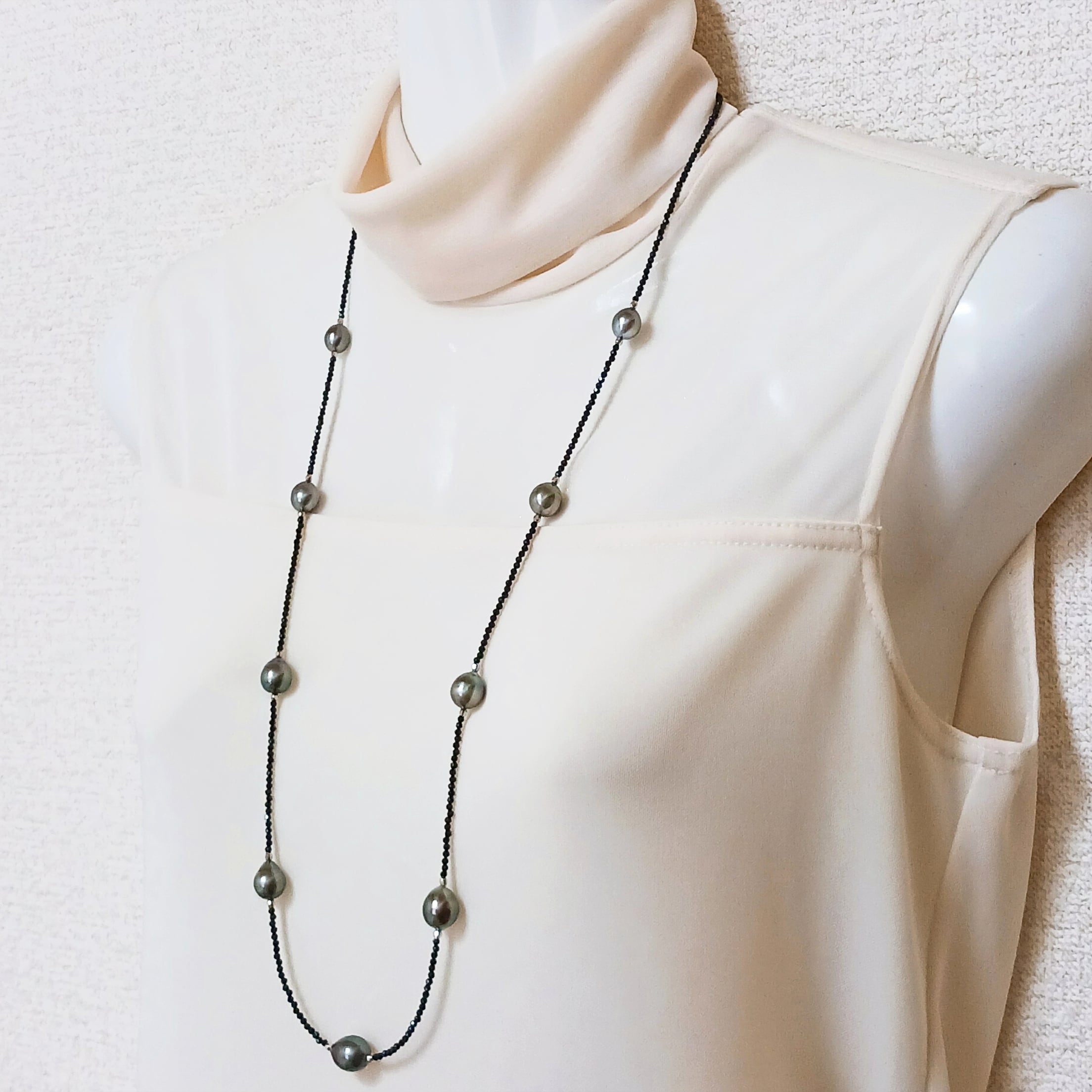 南洋黒蝶バロック真珠入りデザインネックレス・黒蝶バロック真珠