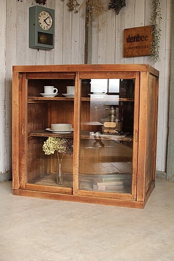 古い木枠のモールガラス戸棚　収納棚　食器棚　キャビネット　古家具