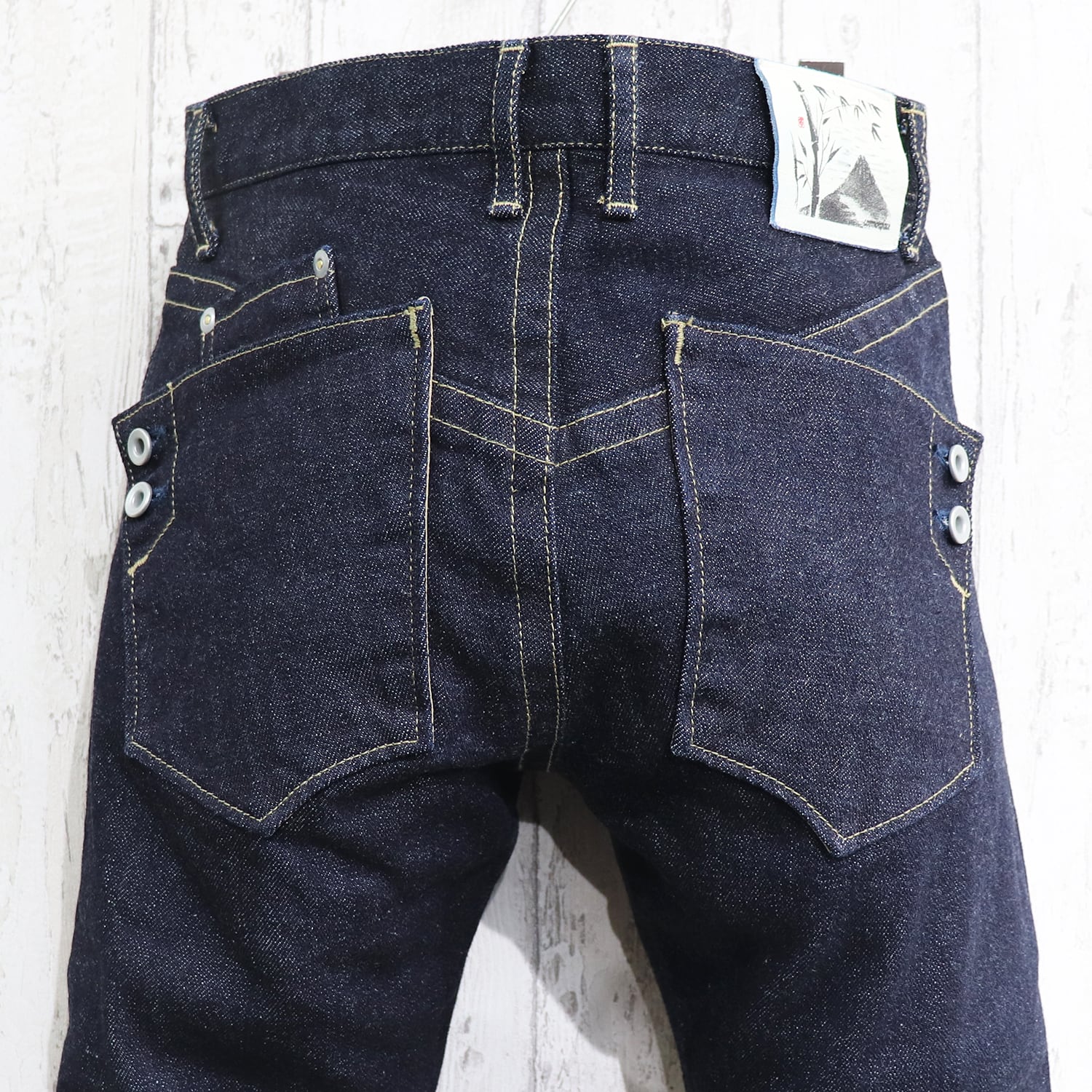 M330SD Tight Tapered jeans | cp/Ac official online store