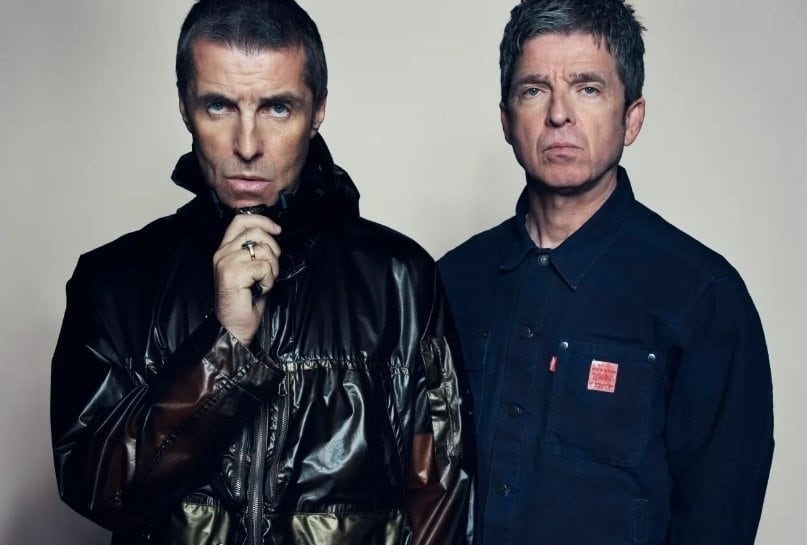 Oasis / Definitely Maybe（30th Deluxe Edition）（4LP Box Set）