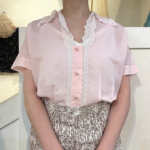 VINTAGE 40-50's baby pink lace blouse