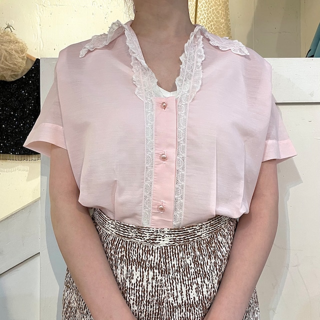 VINTAGE 40-50's baby pink lace blouse