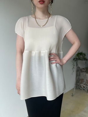 【即納】ペプラム切り替えプリーツトップス【アイボリー】