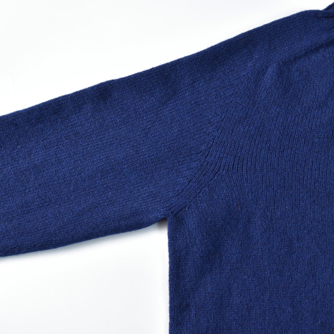 ARMEN アーメン  ラムウールポロネックラグランニット・ネイビー【送料無料】