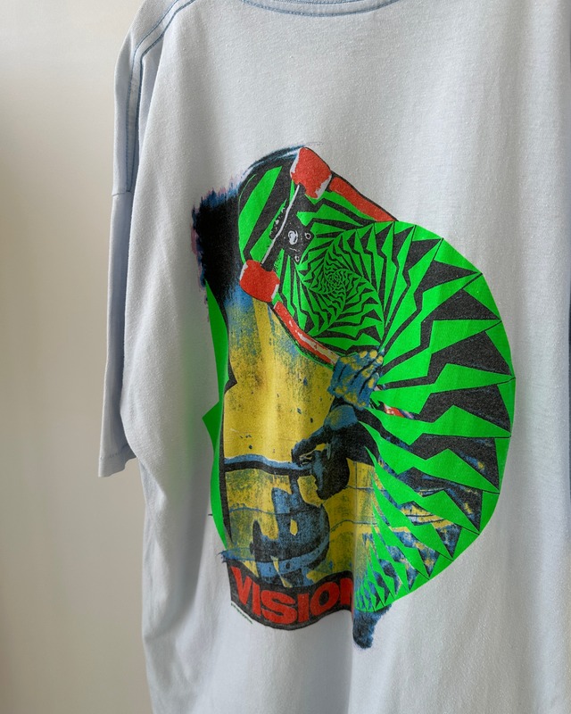 -VISION- Vintage 80s XL Print T-Shirt made in USA