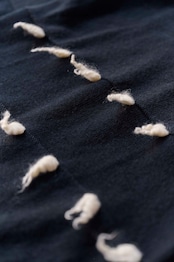 Chorogi motif black sweater