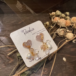 Rocodeco:薄紫色のハートのピアス
