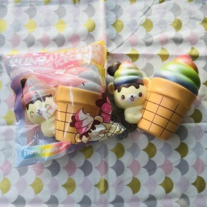 creamiicandy JUMBO Yummiibear holding hugging icecream Original and Rainbow style(ヤミーベアアイス）