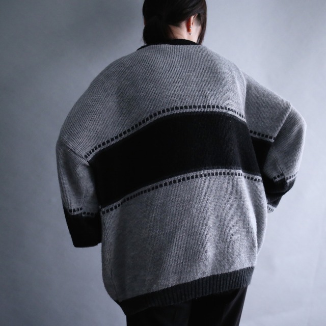 "black×gray" bi-color pattern front patchwork loose box silhouette knit
