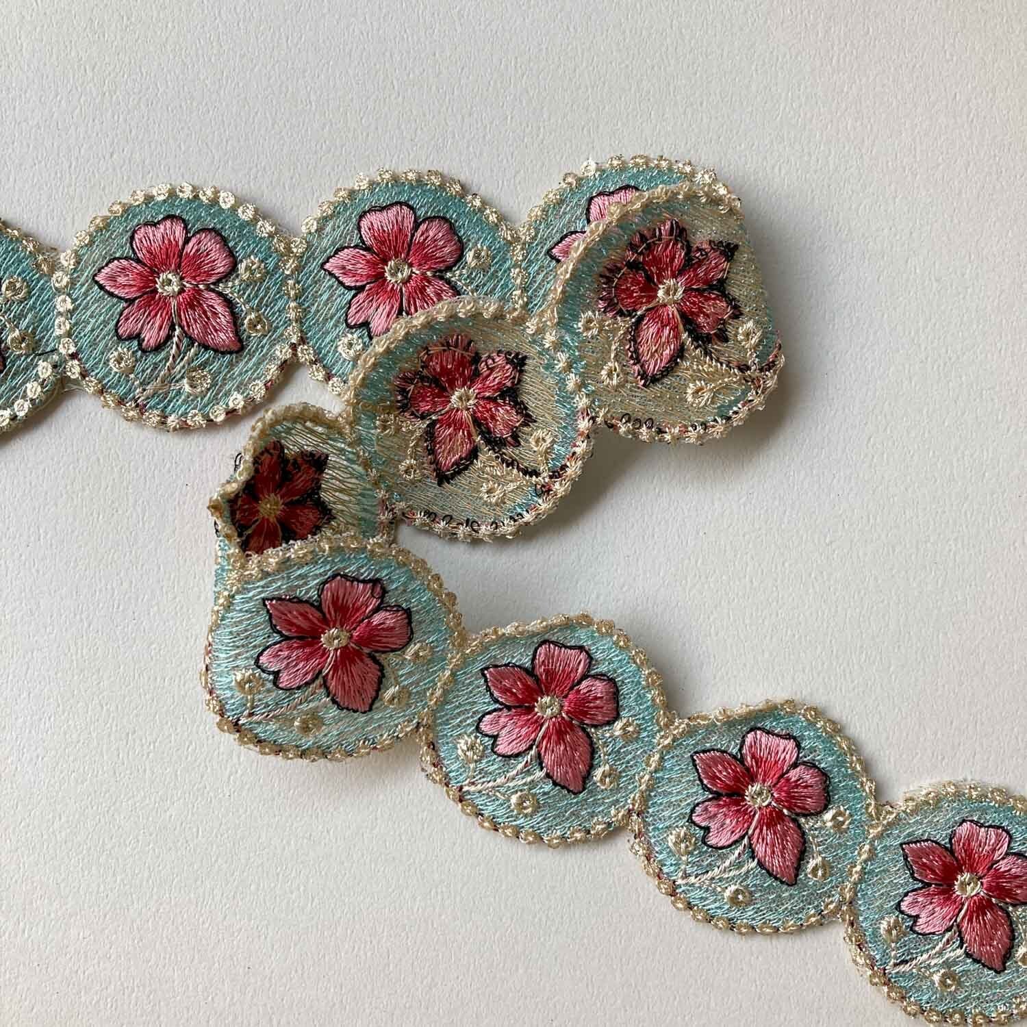 再入荷〉一輪花の丸モチーフインド刺繍レース（50cm〜） | Dua