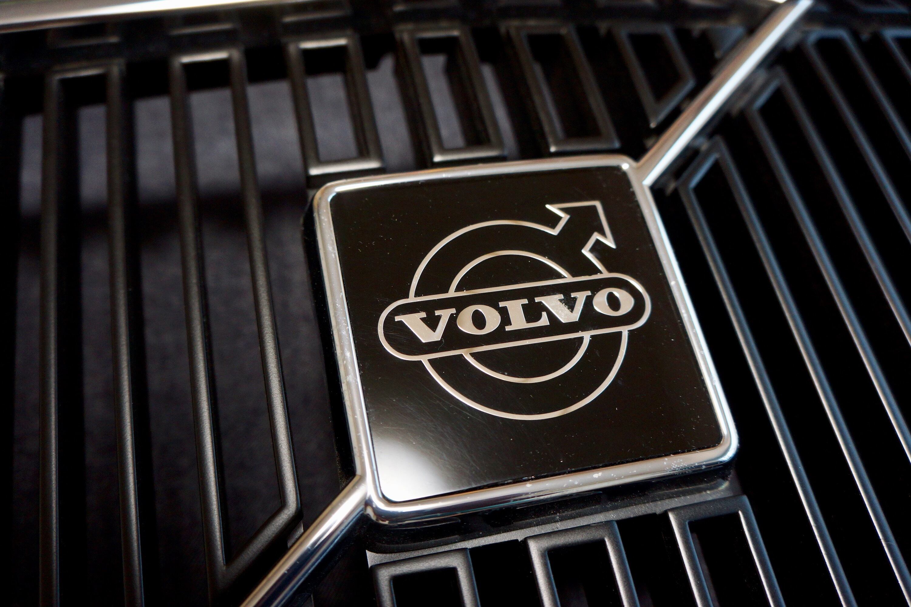 輝い ボルボ240ワゴン オールドタイプテールエンブレム 外国自動車用パーツ News Elegantsite Gr