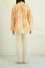 BLOUSE 082-3【沖縄炭、土ムラ染め×綿シルクギャザーブラウス】
