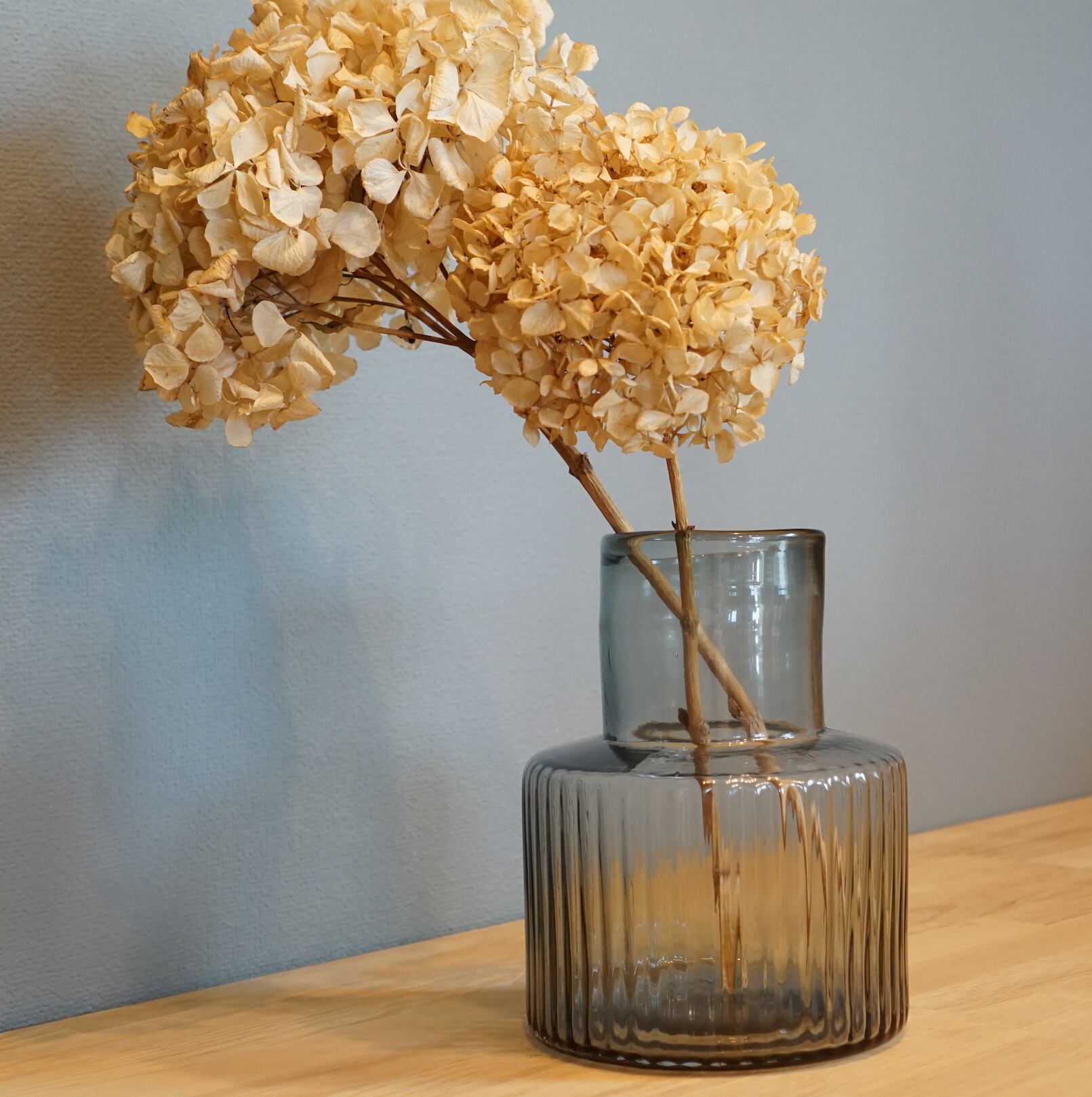 床の間にも似合うフラワーベース ｇｌａｓｓ フラワーベース プロップ ワイド Gy Monogatari Onlineshop