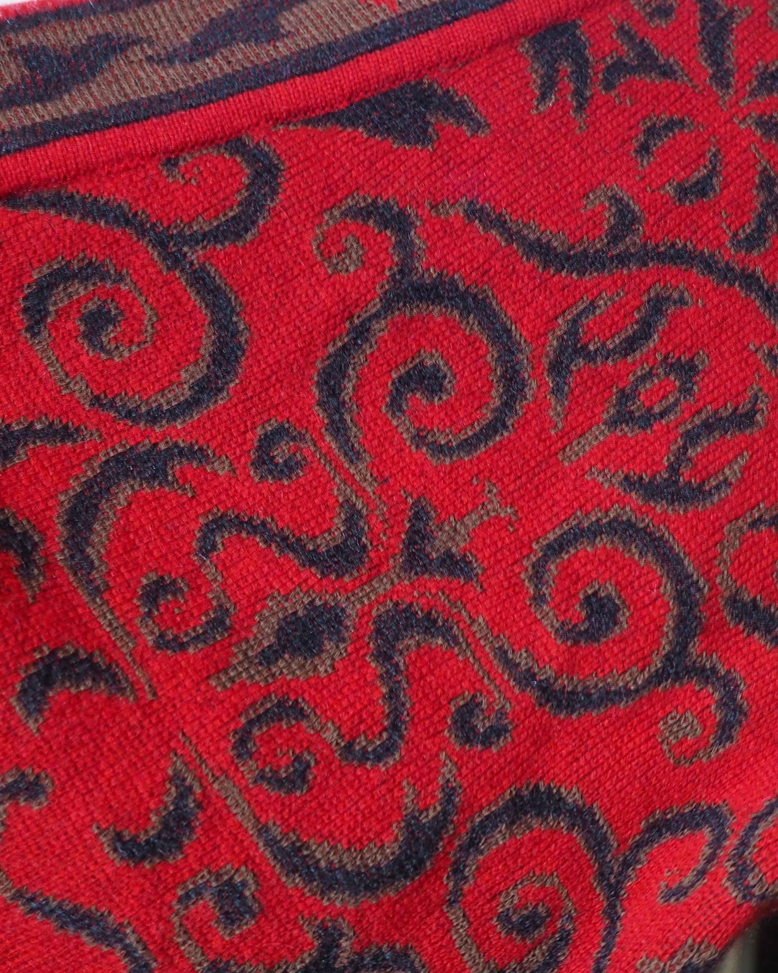 1990s Beautiful Oriental pattern vintage knit cardigan