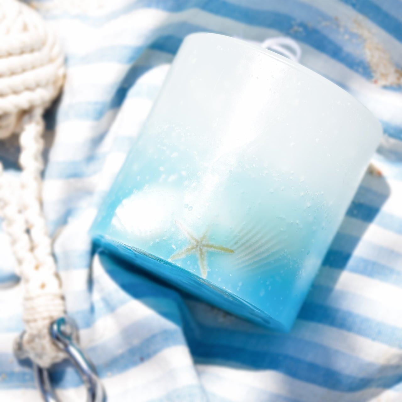 幻想的な気泡の混ざるシェルキャンドル｜ブルーグラデーション | SWEET