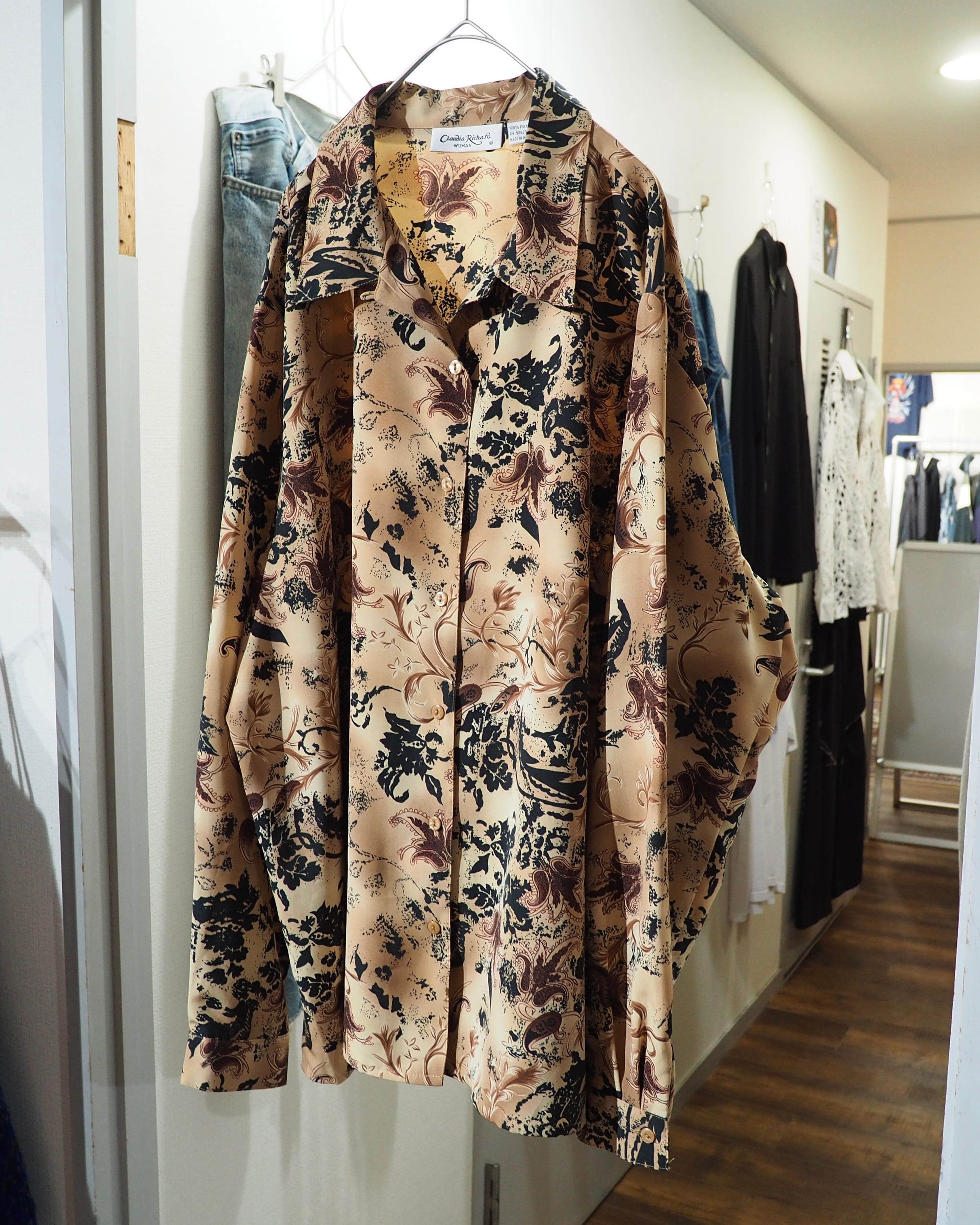 Beautiful Classic Flower All Over Pattern Drape Open Collar Shirt