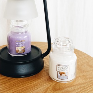 YANKEE candle (lemon lavender / soft blanket)