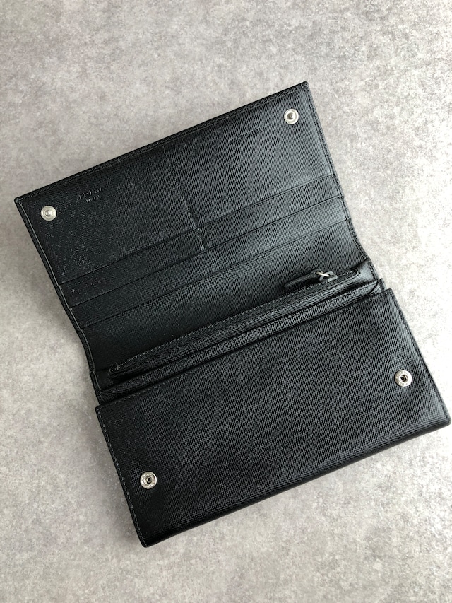 PRADA プラダ 財布 ブラック トライアングルロゴ サフィアーノレザー 2つ折り 長財布 vintage ヴィンテージ オールド dwgxzb