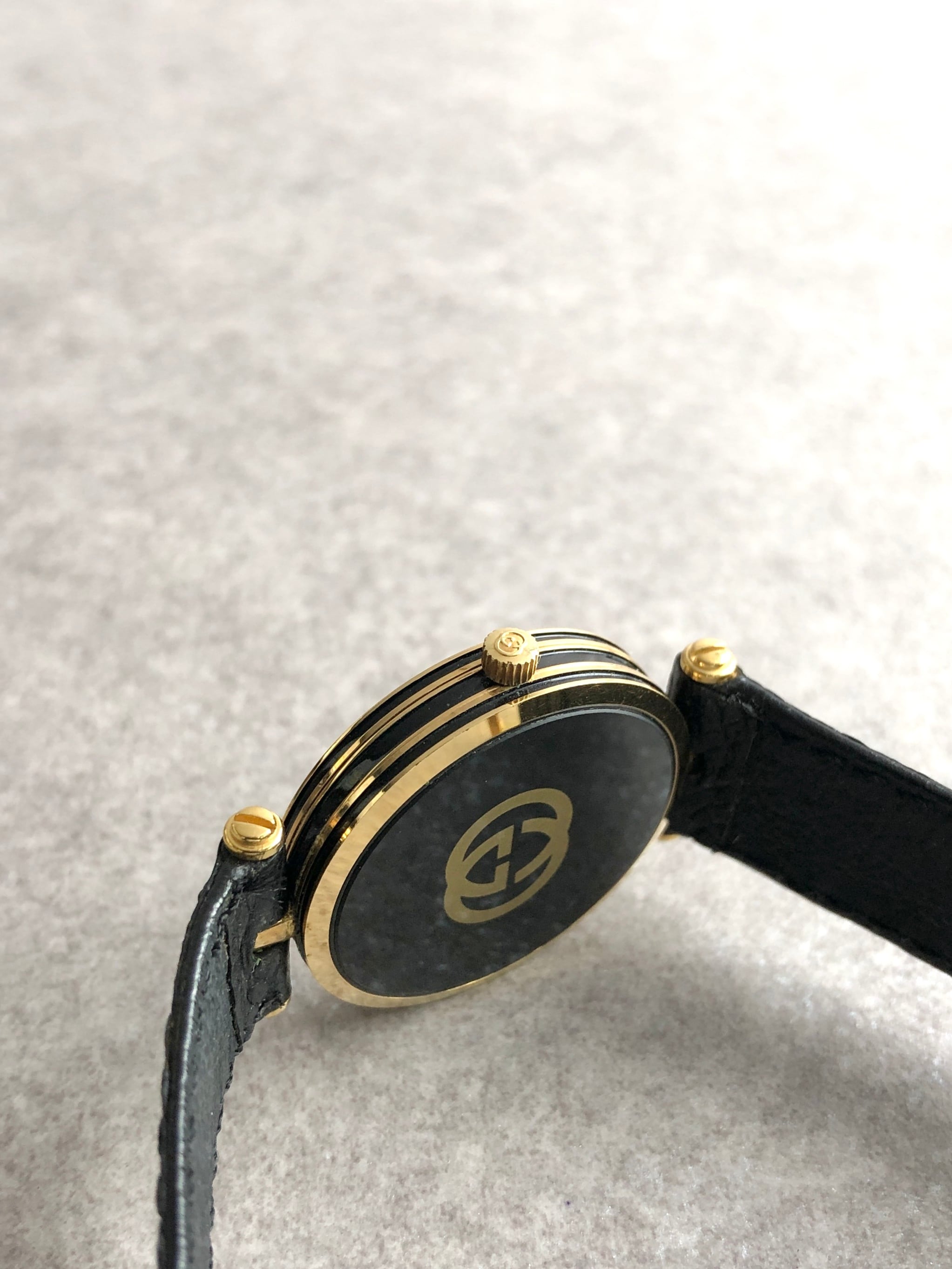 GUCCI グッチ 腕時計 ブラック レザー クウォーツ vintage