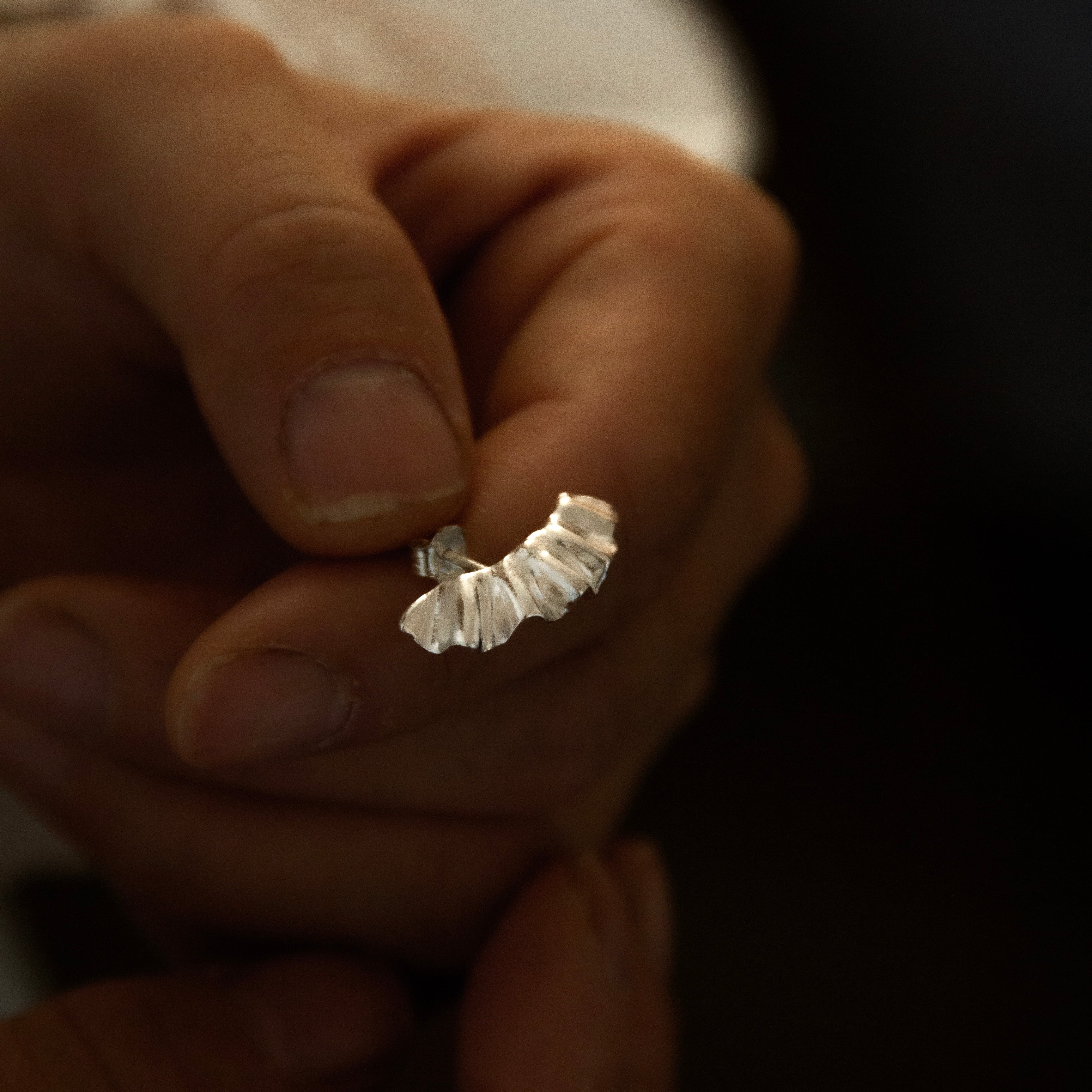 フリル ピアス(片耳)