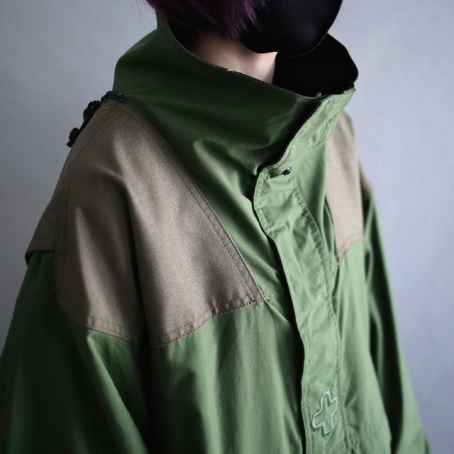good green color gimmick design over size anorak parka