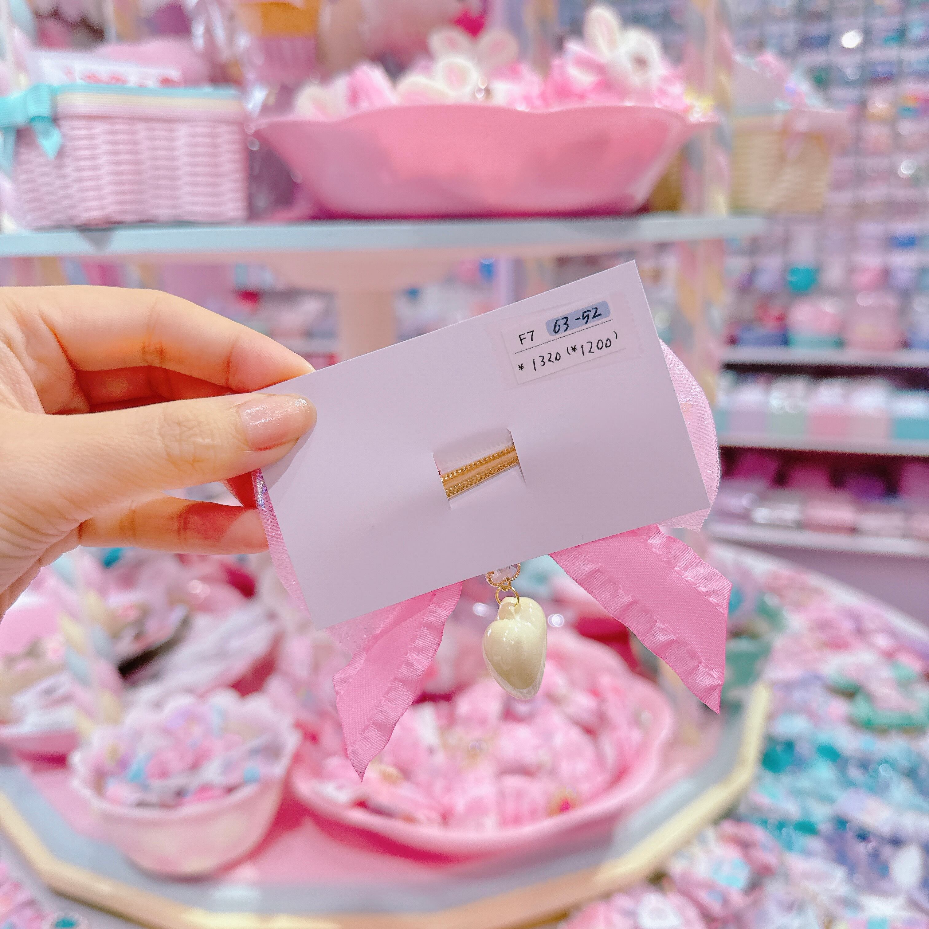 【F7】63-52ヘアクリップ