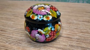 ペトリキウカ塗りのジュエリーボックス（人間国宝ホメンコ作）ウクライナ製