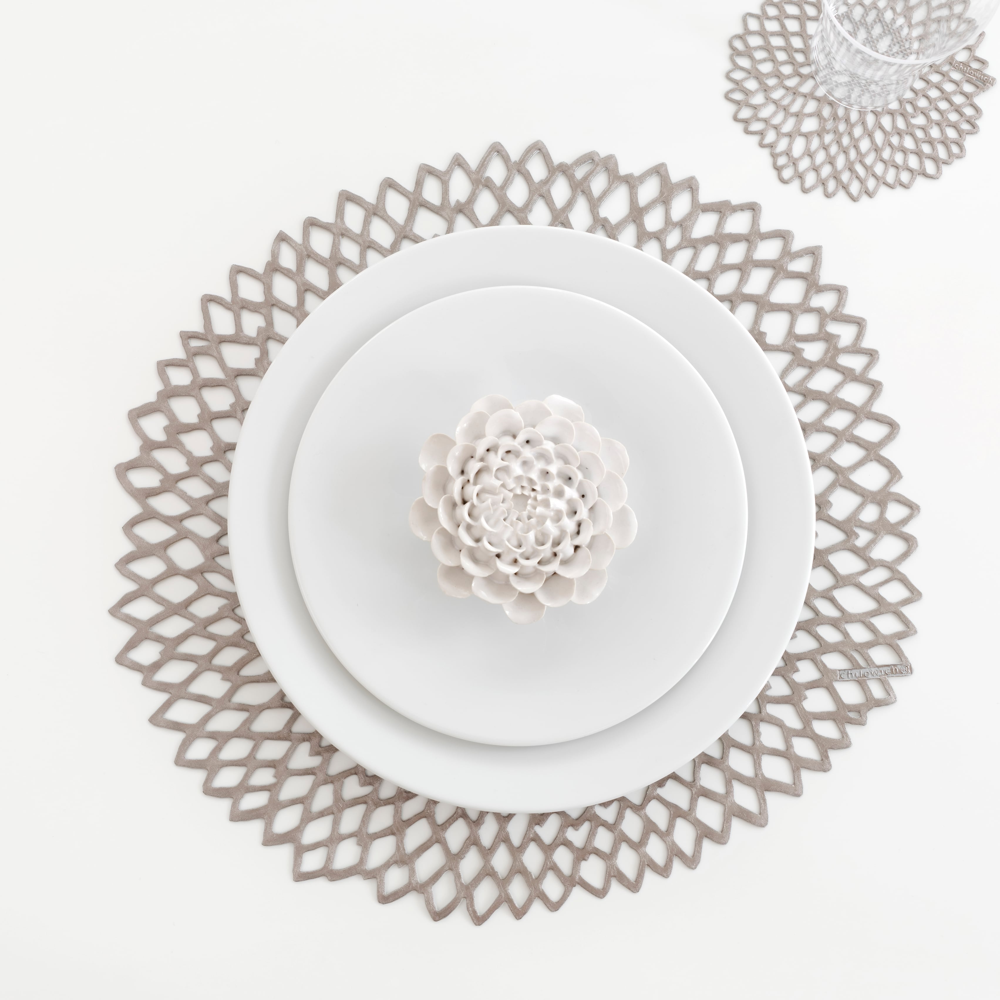 Chilewich Dahlia Brass ランチョンマット 6枚セット Chilewich Dahlia Brass ランチョンマット 6枚セット ダリア