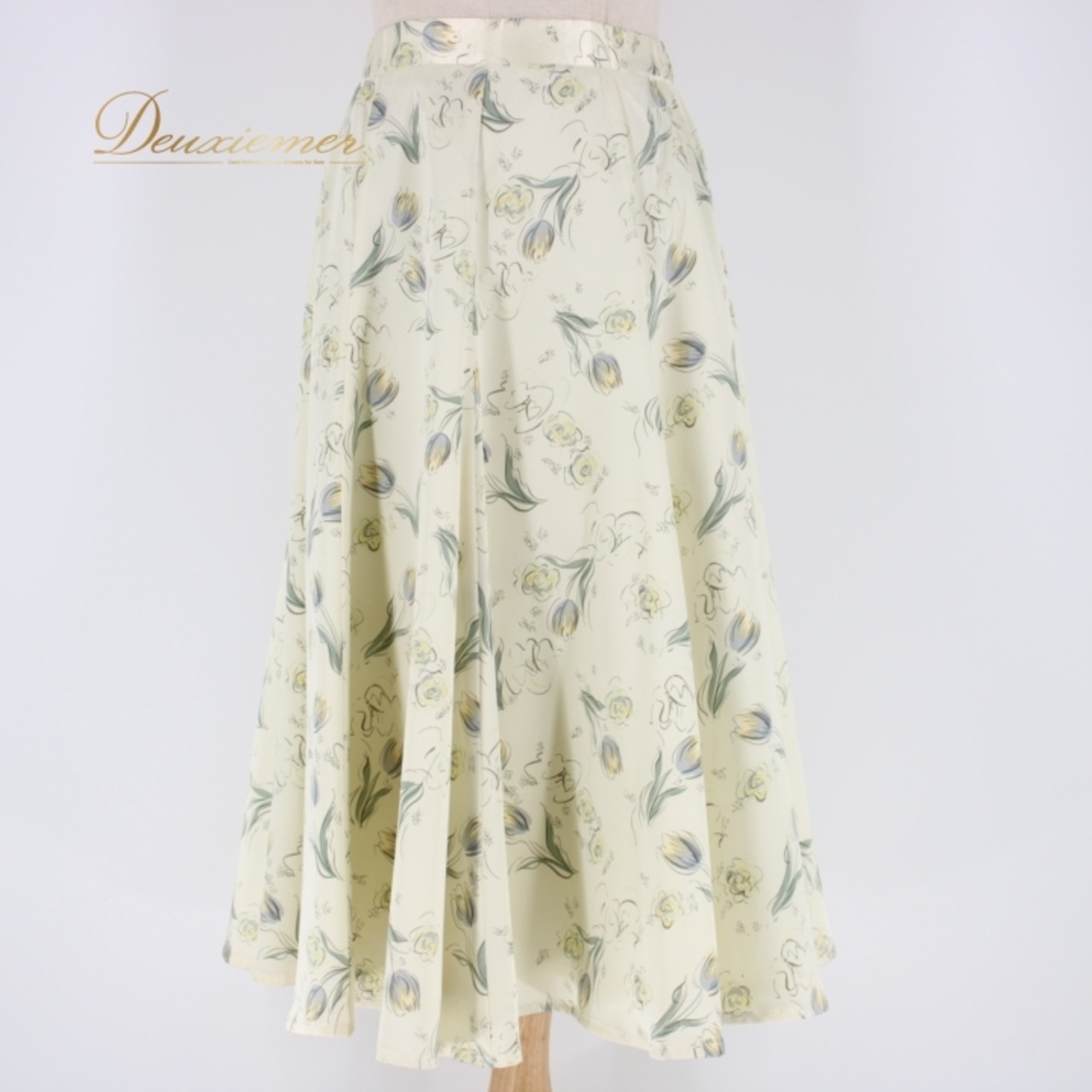 社交ダンス 衣装 スタンダード スカート レッスウェア 練習着 ROYAL DANCE by Chacott ロイヤルダンス チャコット イエロー系 ホワイト系 フラワー柄 おしゃれ 上品 光沢感 ストレッチ素材 柔らかい 体型カバー タイトフィット ブライズメイド 結婚式 お揃い ダンスパフォーマンス レッスン用 かわいい レディース