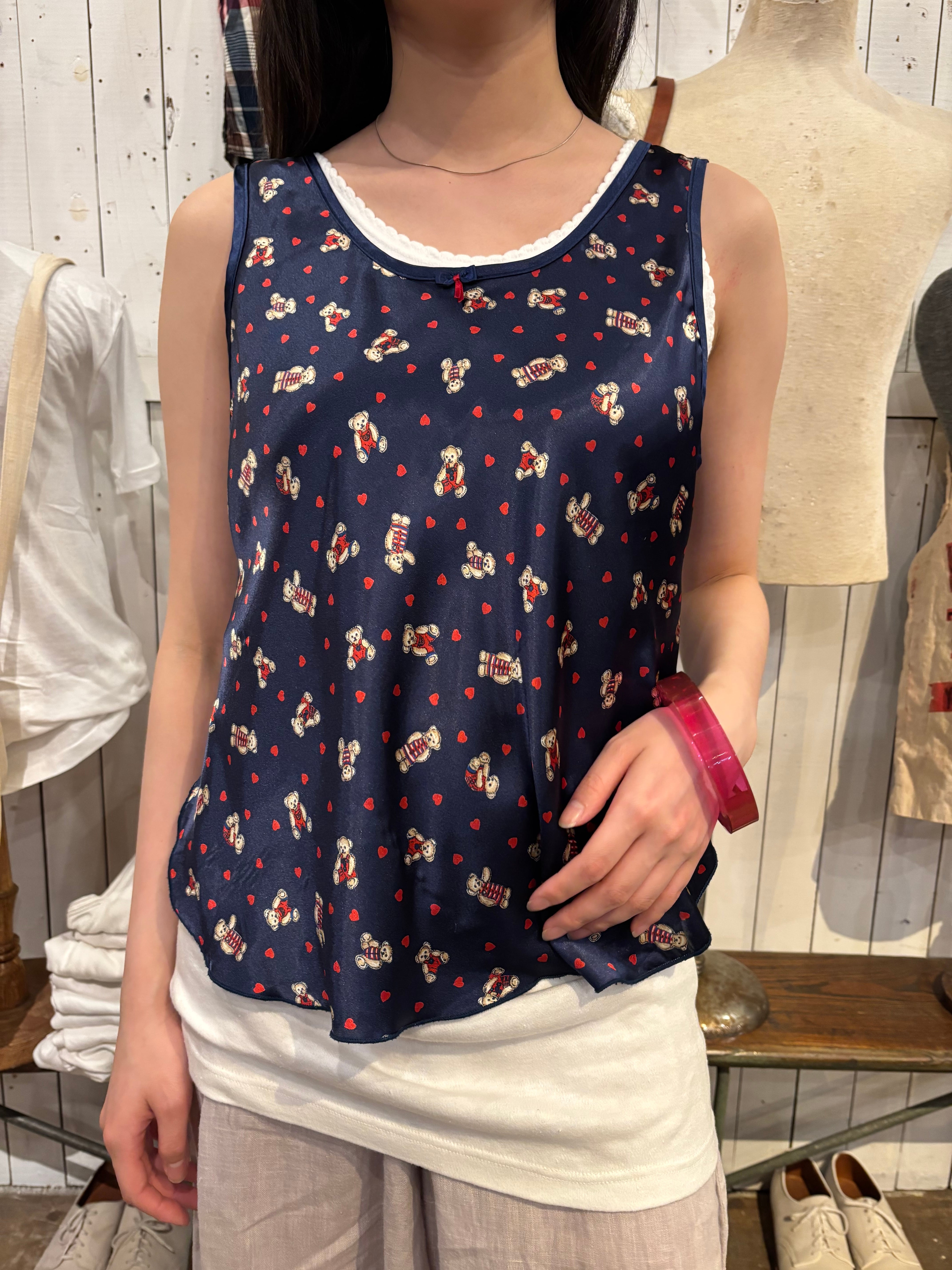 TOPS | JANTIQUES