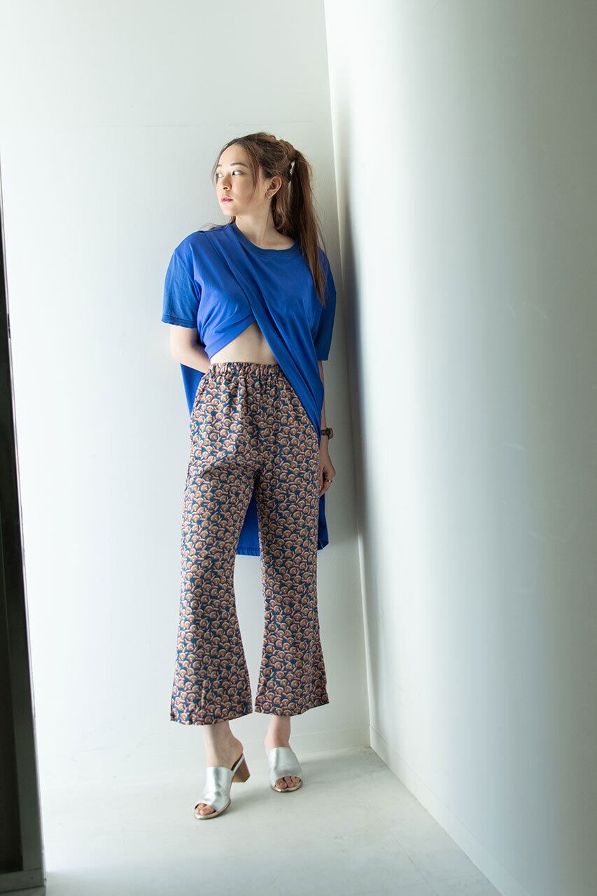 ロイヤルブルートップス