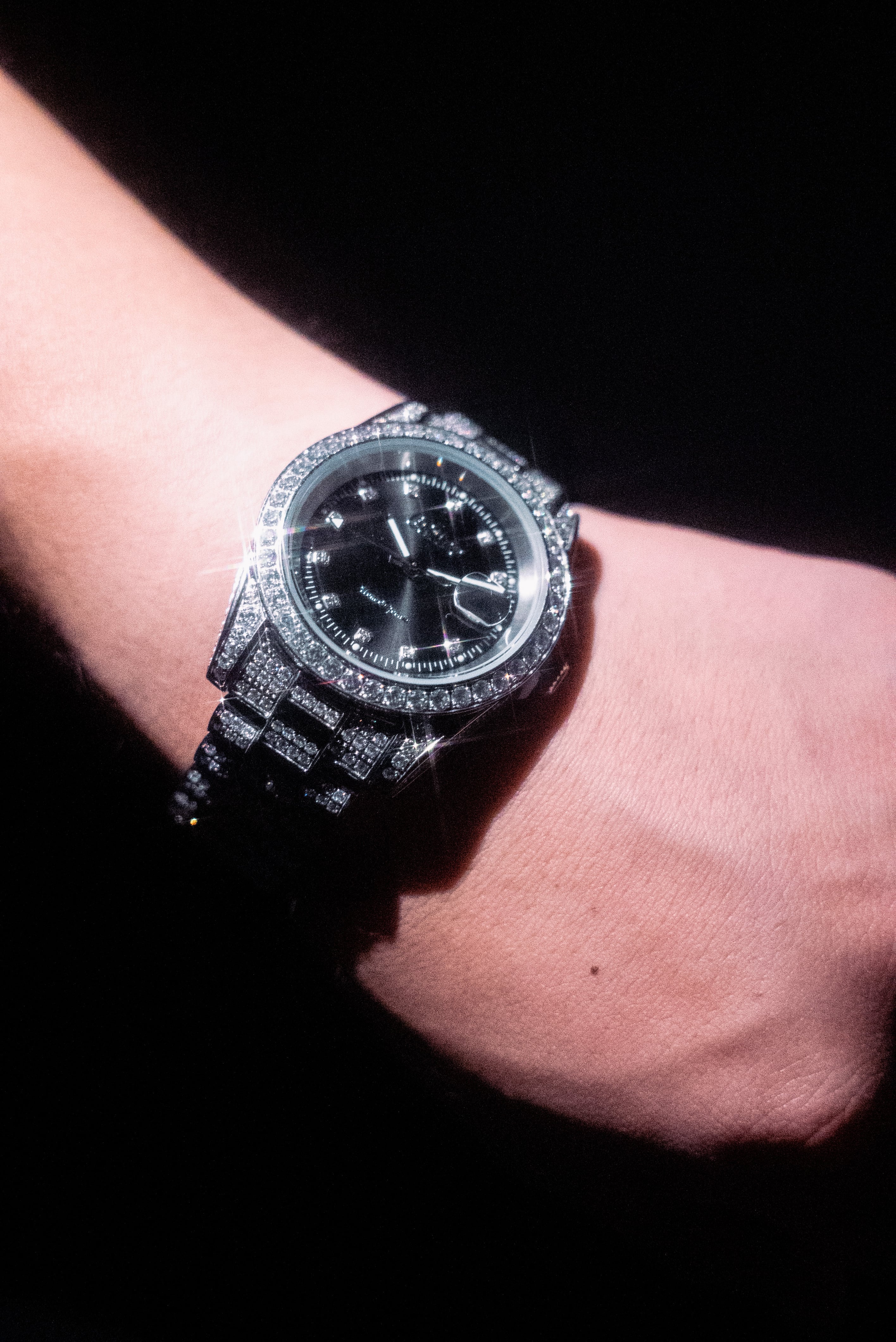 Iced California Watch 【SILVER / BLACK】 | Glitter