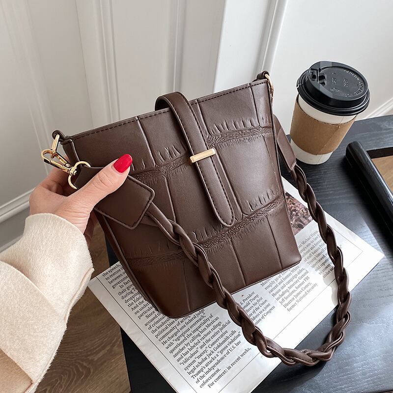 オータムウィンターレッド 秋物 冬物 クロスボディ Tiancai_Wing_Bag4772724015