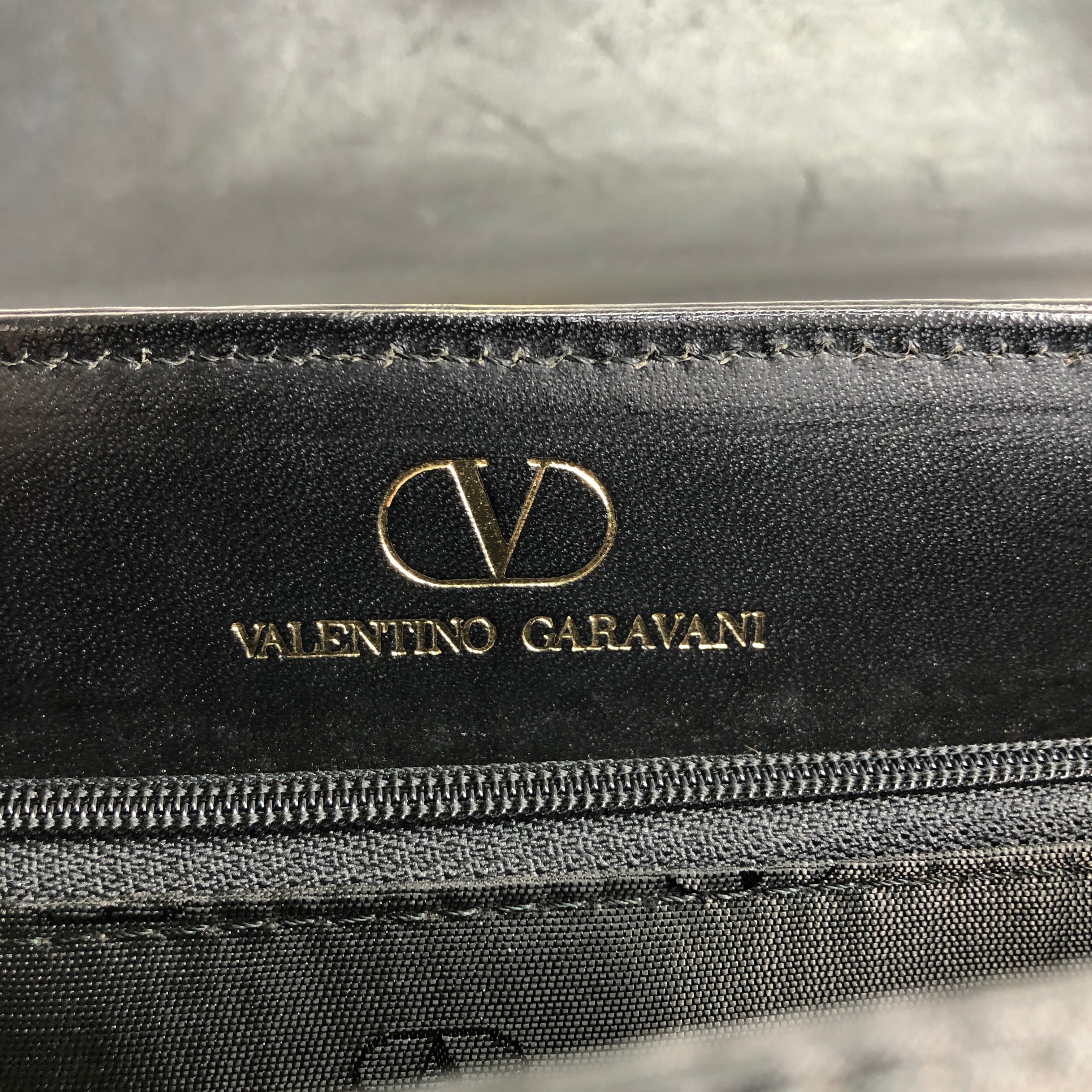 VALENTINO GARAVANI ヴァレンティノガラヴァーニ メダル ショルダー 