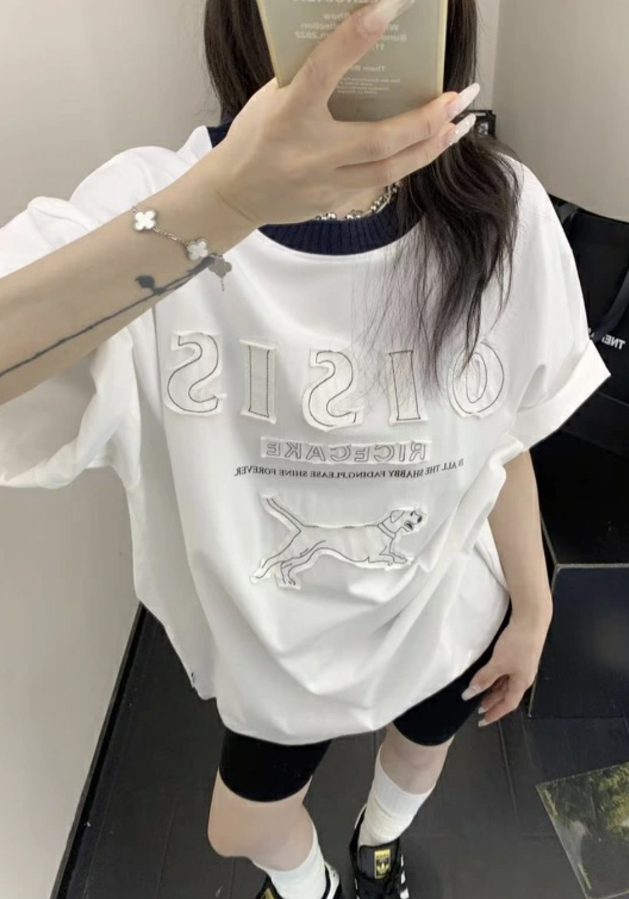 OISIS014 レトロパッチ刺繍Tシャツ