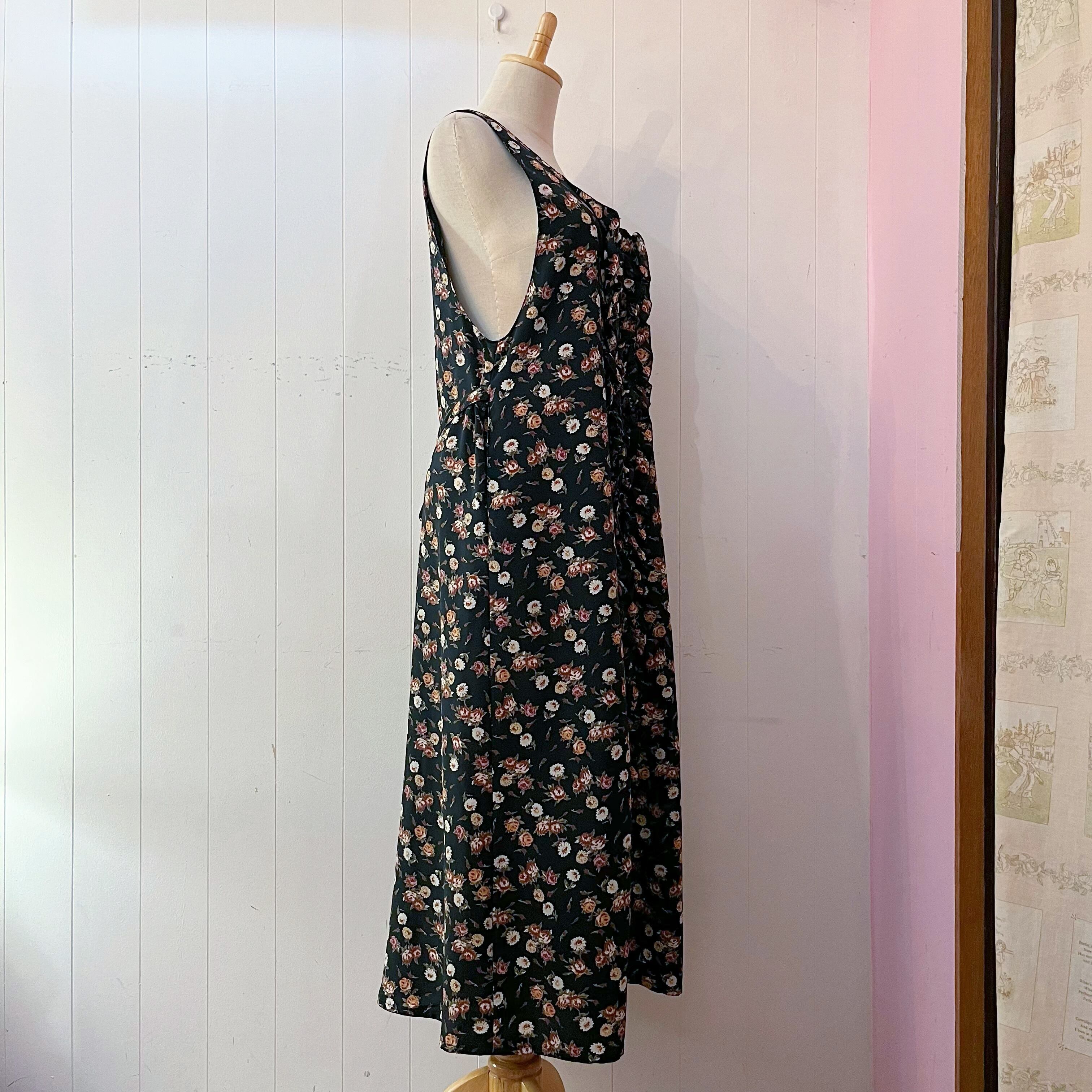 black flower frill button jumper skirt