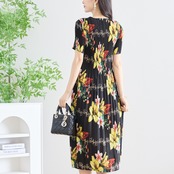 TRUBE ボタニカルプリーツミディワンピース【M~L】ブラック