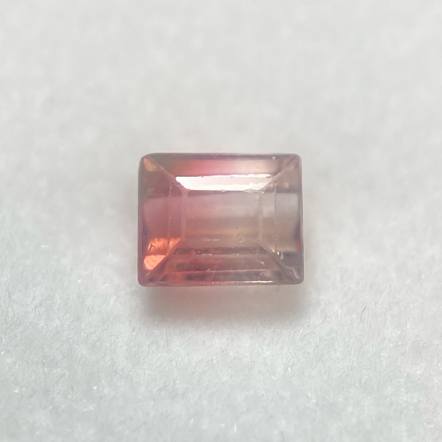 ほっぺに紅 バイカラートルマリン