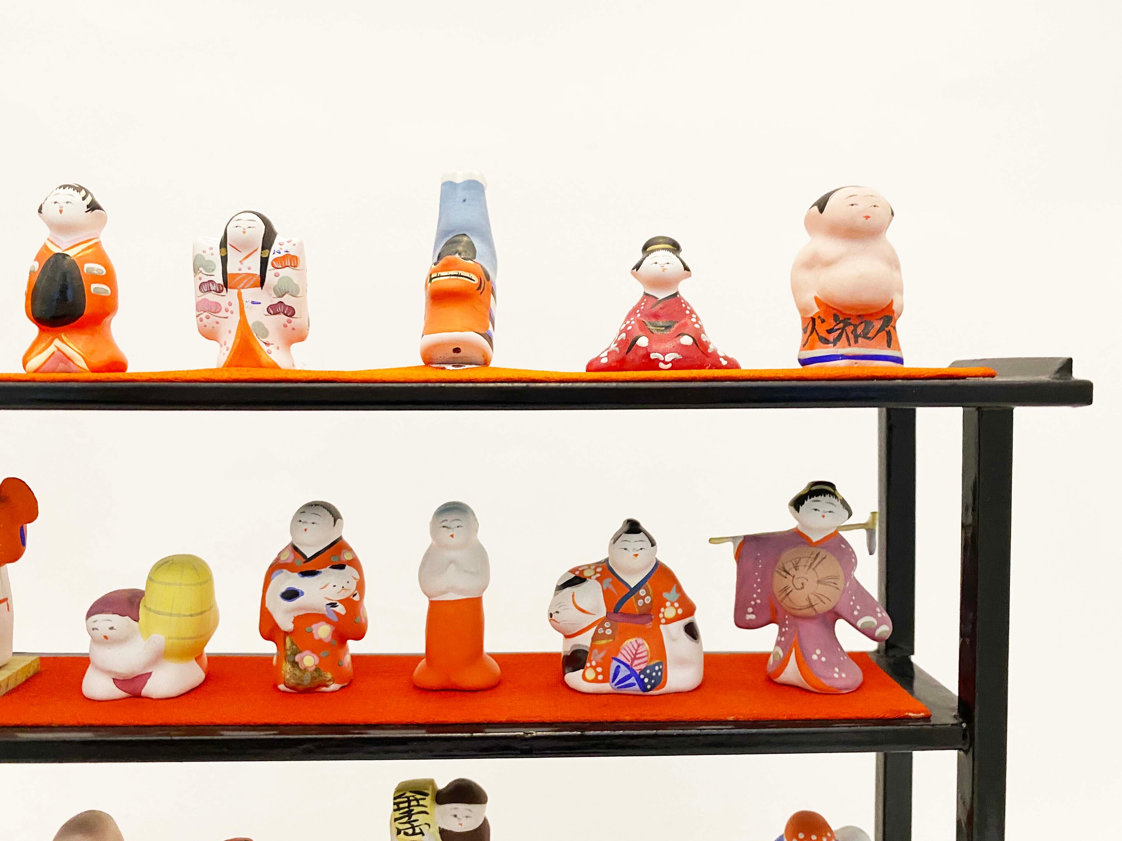 諸国人形ヴィンテージ30体セット（大光作・専用棚付き）
