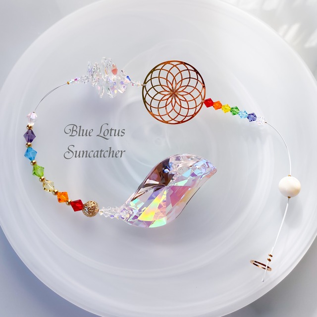 【一点物】大地のエネルギー＊珪化木と蝶のグリーンサンキャッチャー