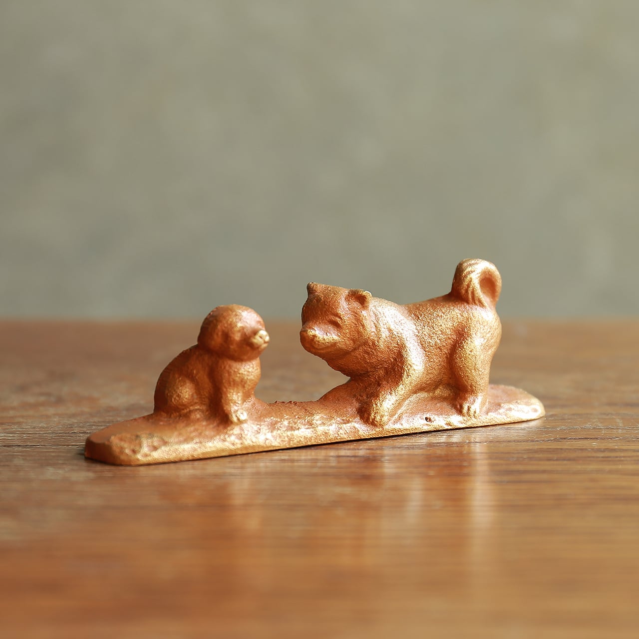 3588さんのおまとめ5点　ペーパーウエイト2点と親子犬飾り3点 犬の親子の、かわいいペーパーウェイト 1 | Pay ID
